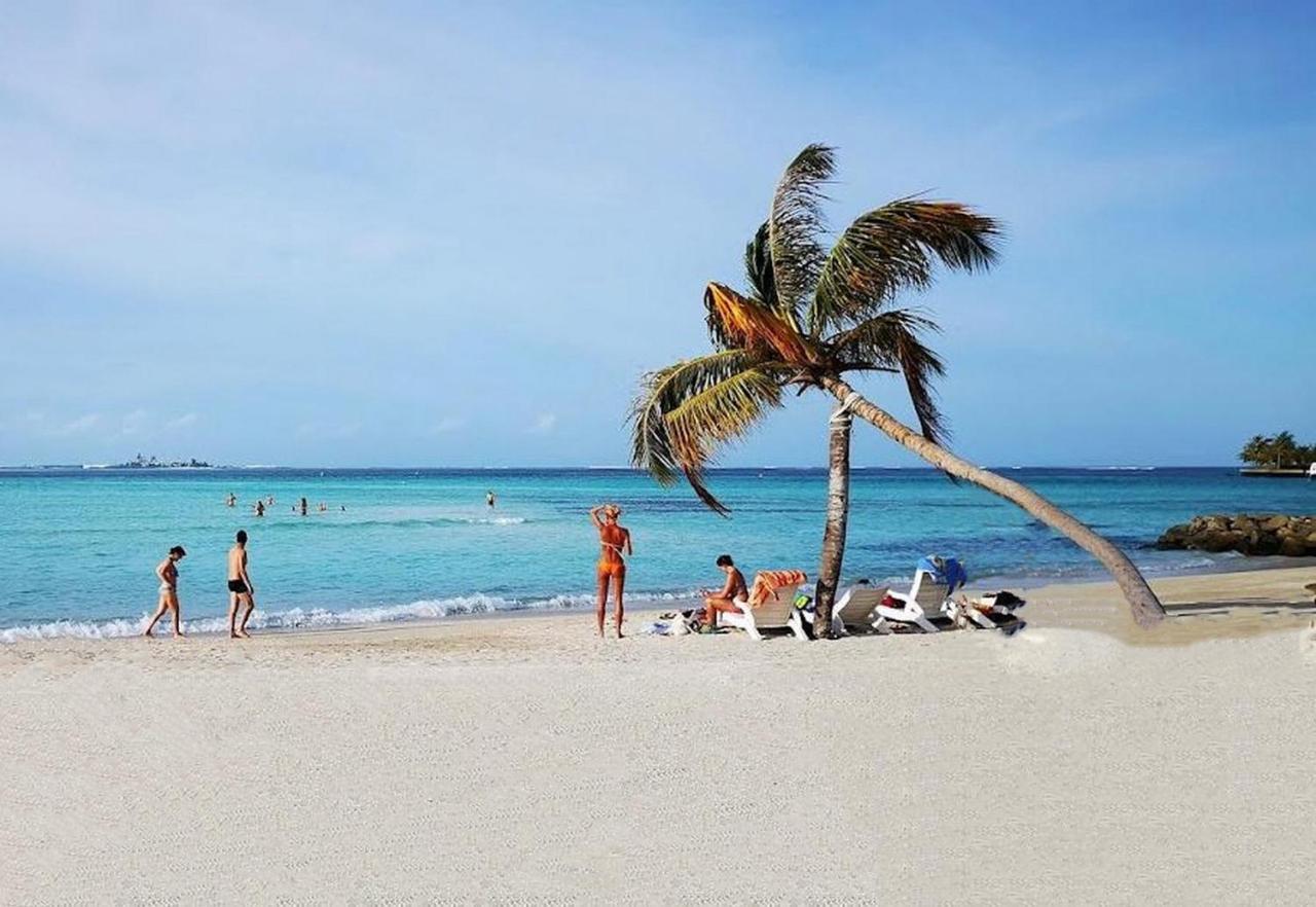 Adroit Beach Inn Guraidhoo  Dış mekan fotoğraf